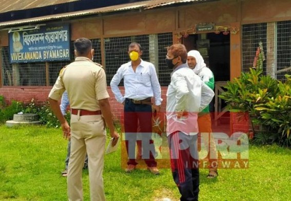 Loot in Vivekananda Byamagar by thieves : Rs. 2 lakhs losses Reported